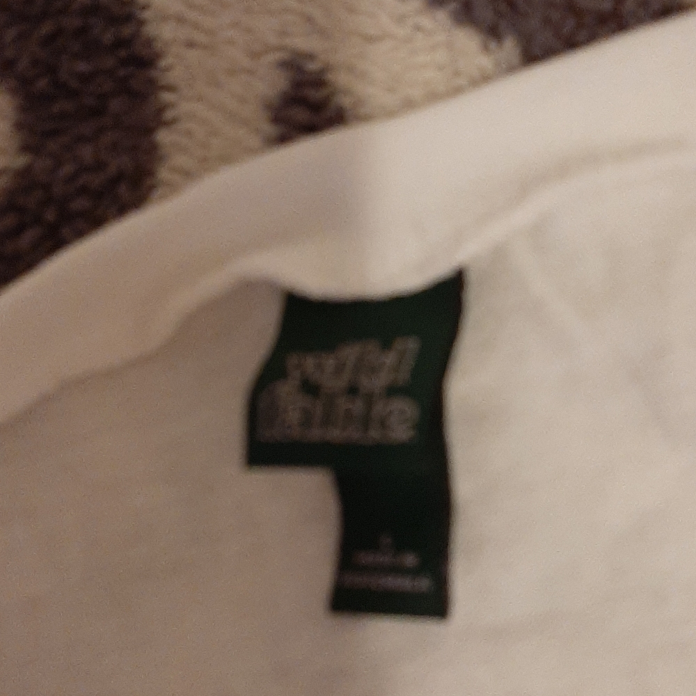 Wild Fable tshirt - Picture 2 of 2